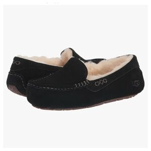 UGG Black and Cream Shearling Moccasins UGG Women's Ansley Slipper size 6